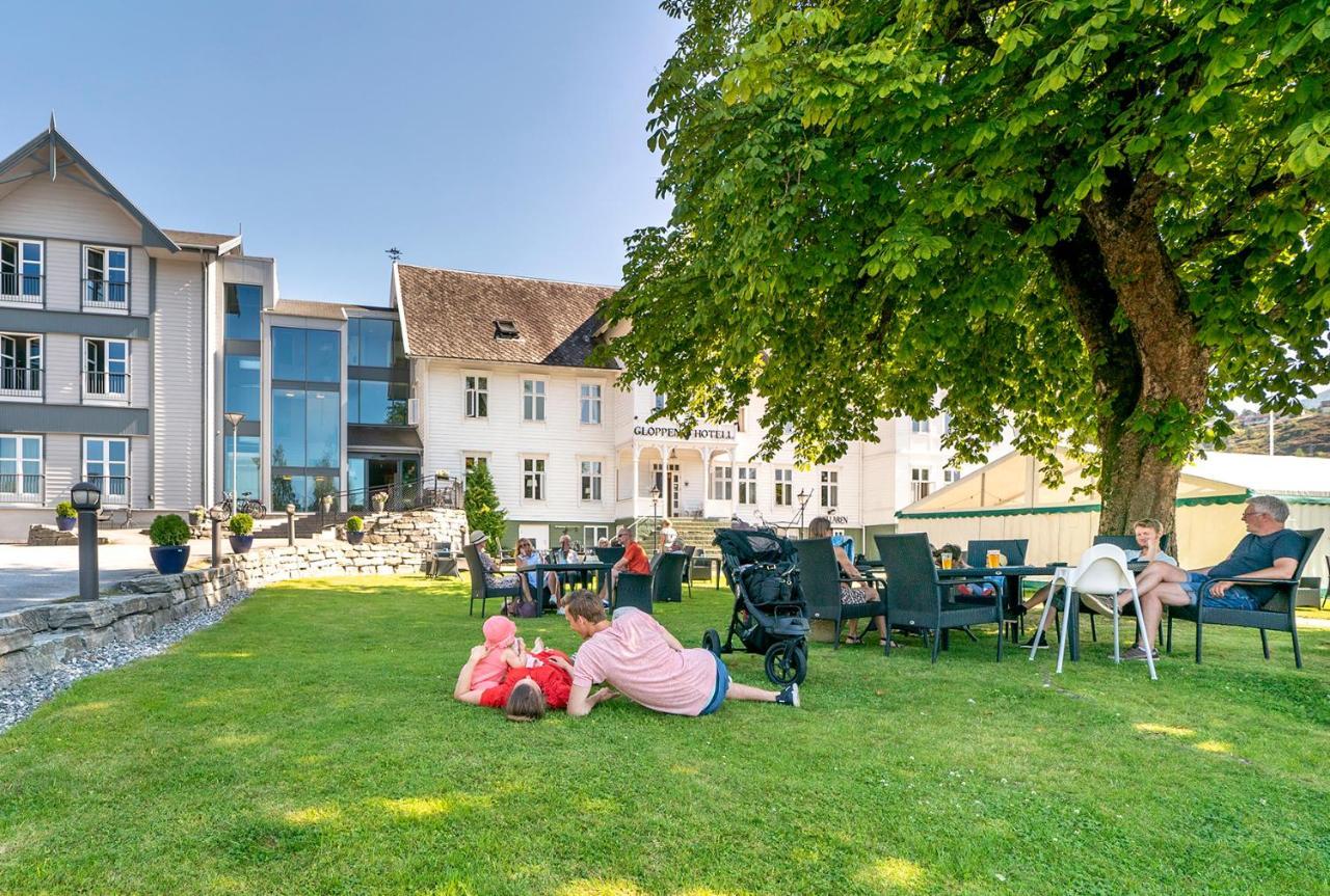 Gloppen Hotell - By Classic Norway Hotels Sandane Exterior photo