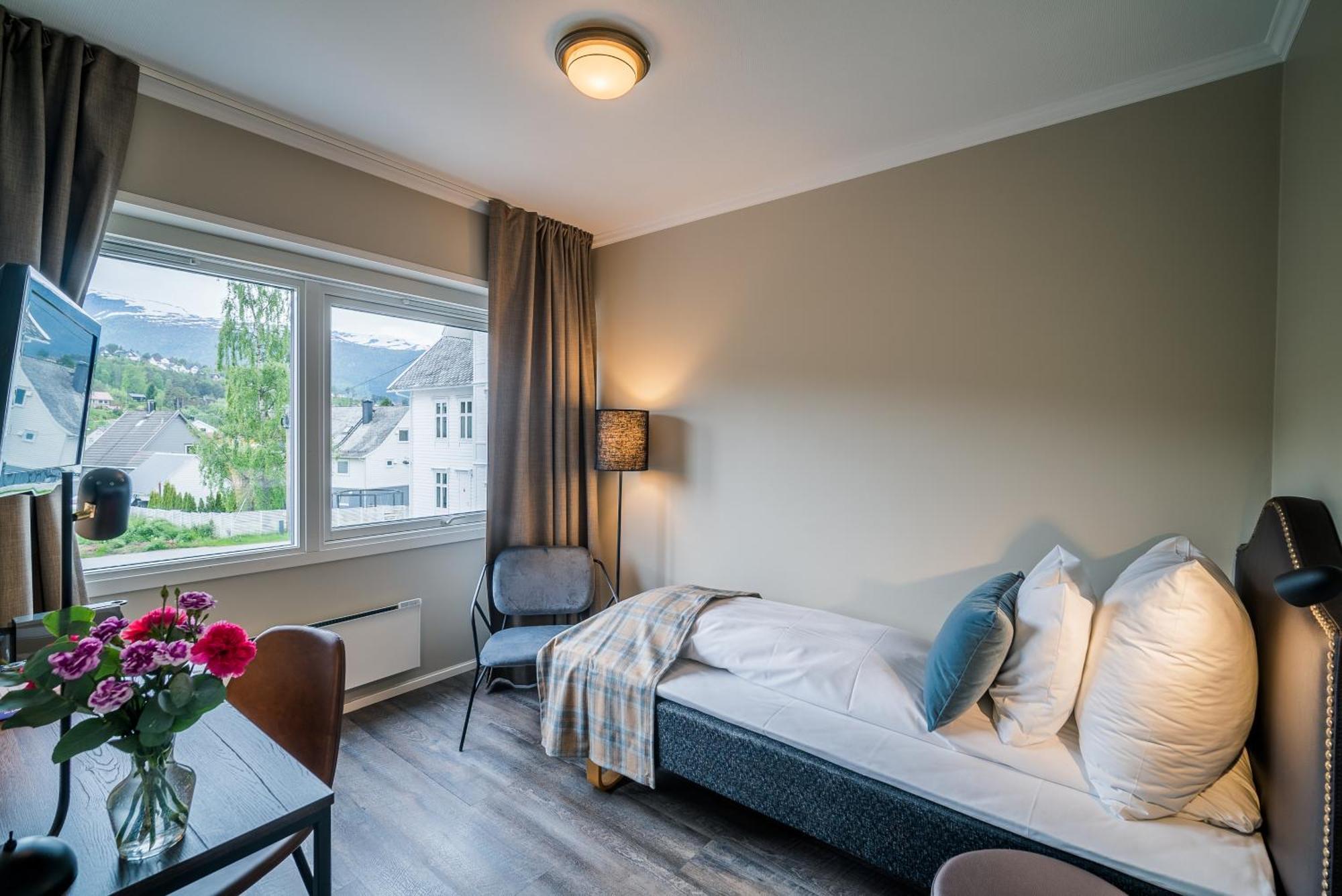 Gloppen Hotell - By Classic Norway Hotels Sandane Room photo